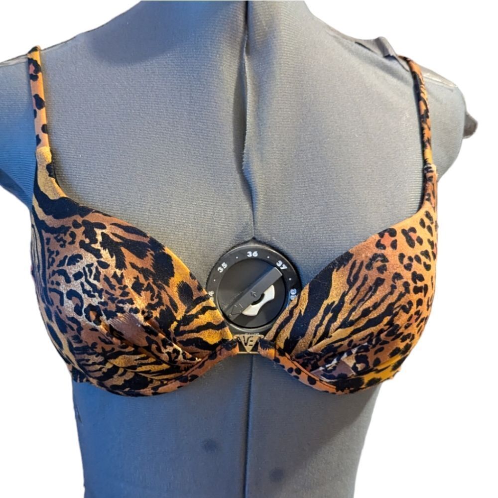 Women's vintage Venus swimwear animal print bikini top size 8